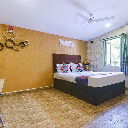 Fabhotel Rj 18 Beach Resort - Nr Baga Beach Eksteriør billede