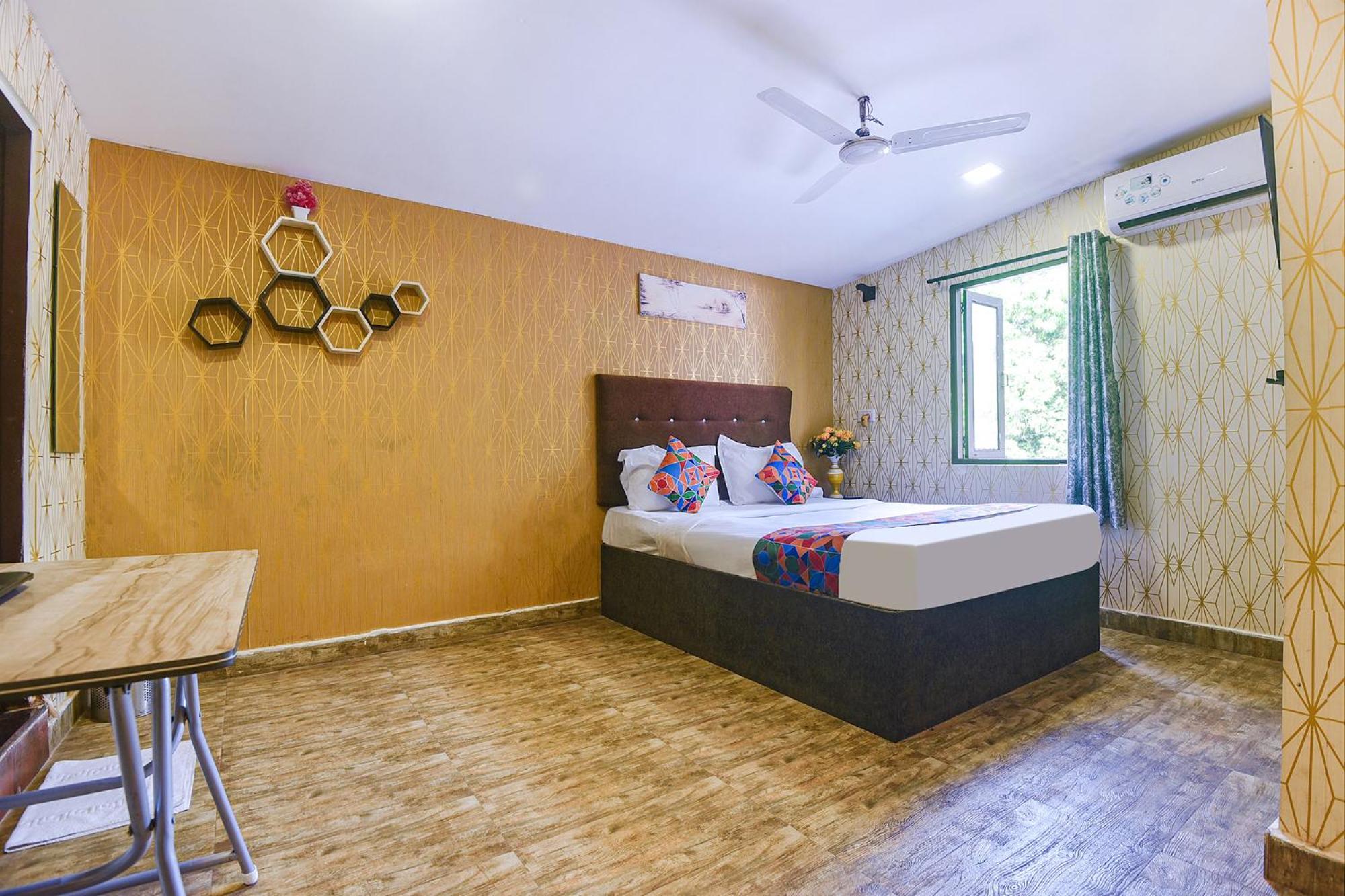 Fabhotel Rj 18 Beach Resort - Nr Baga Beach Eksteriør billede