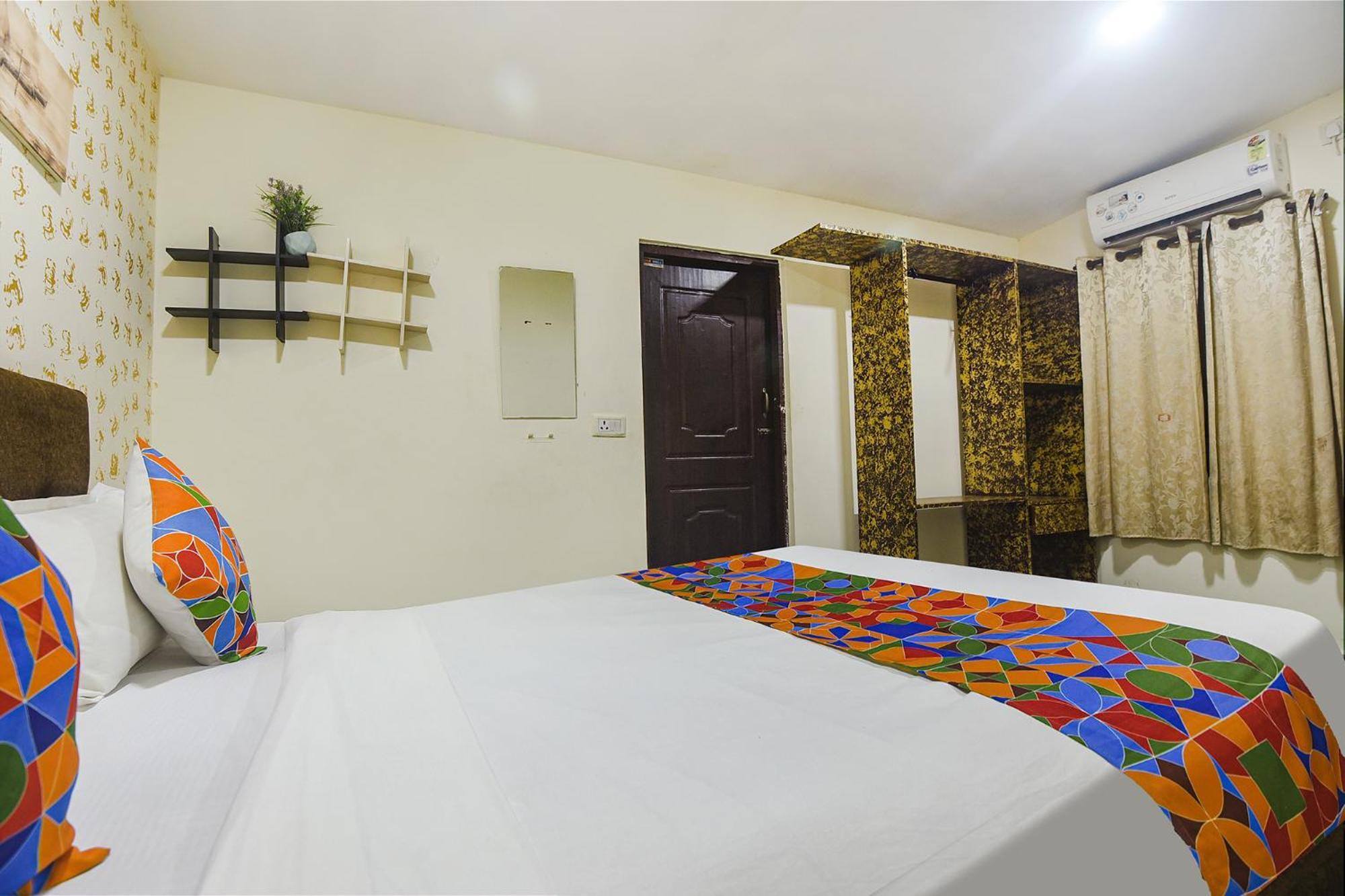 Fabhotel Rj 18 Beach Resort - Nr Baga Beach Eksteriør billede